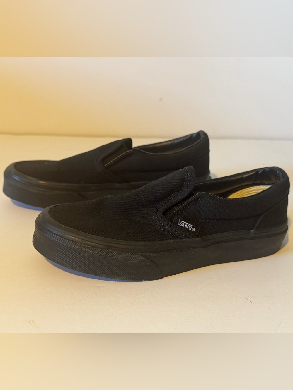 Vans Classic Slip-On Kids Sneakers Black US Size 1.0